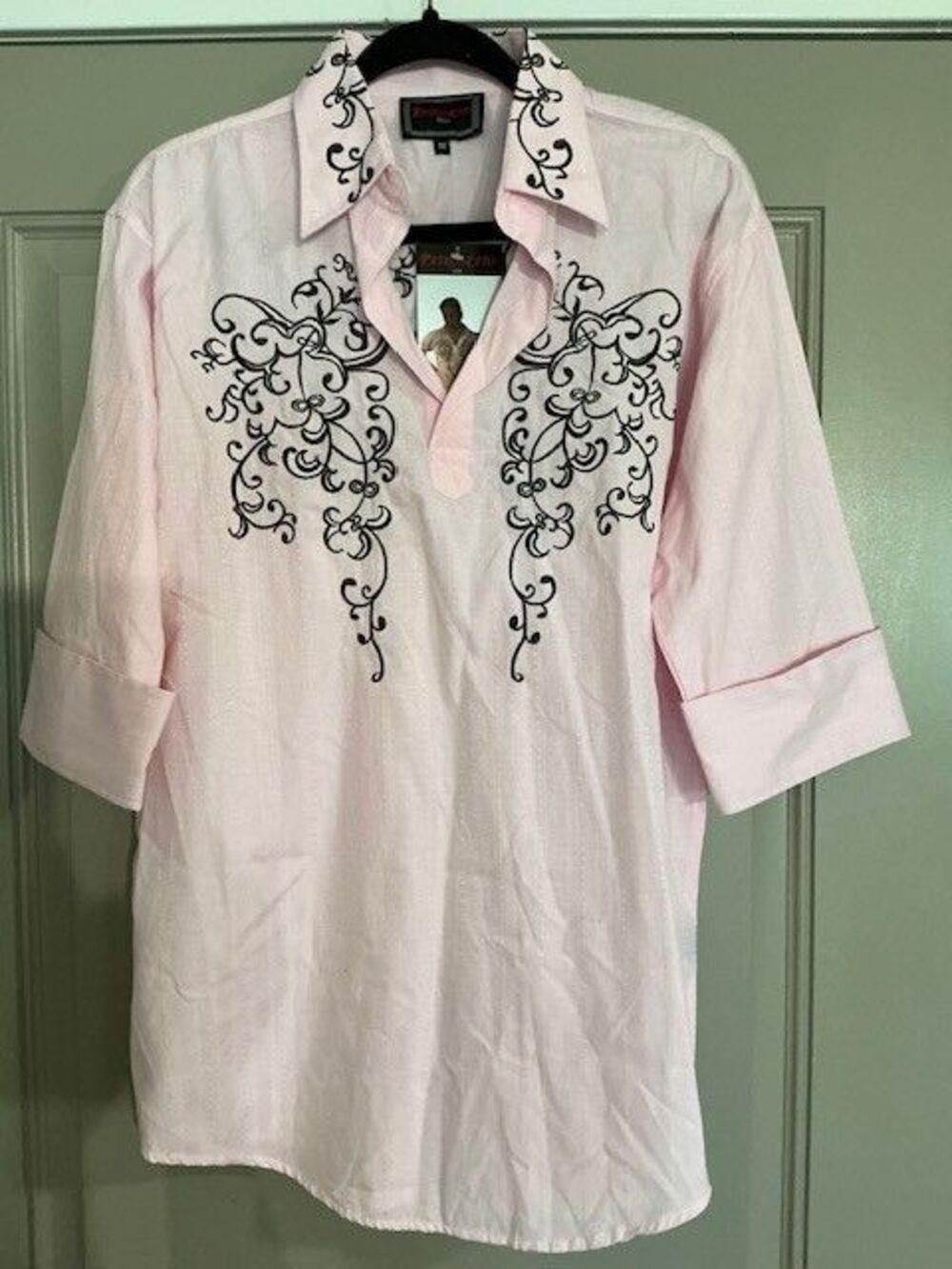 Patroncito USA Pink 3/4 Cuff Sleeves with Black Embroidered Embellishments Sz M